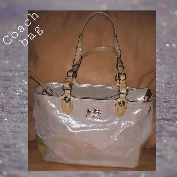 Coach Handbags - Coach Shoulder Bag | Tan | Women's